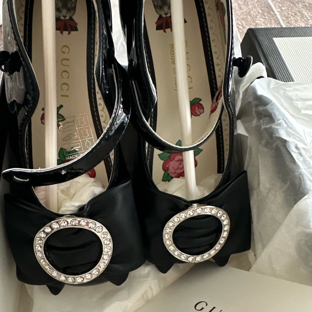 GUCCI